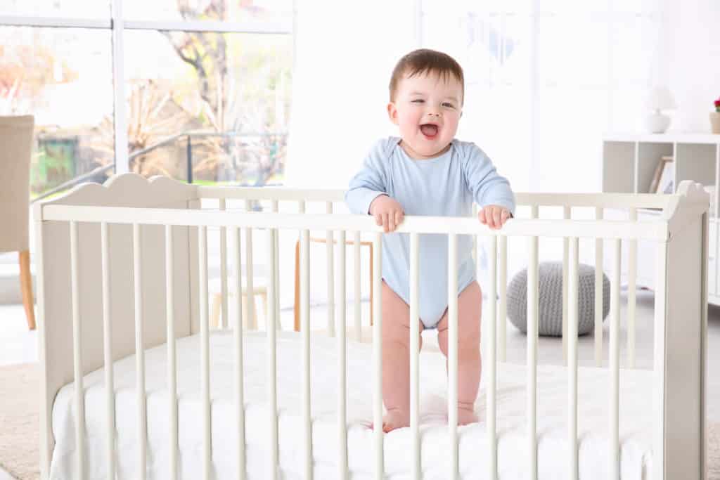 switching baby from bassinet to crib