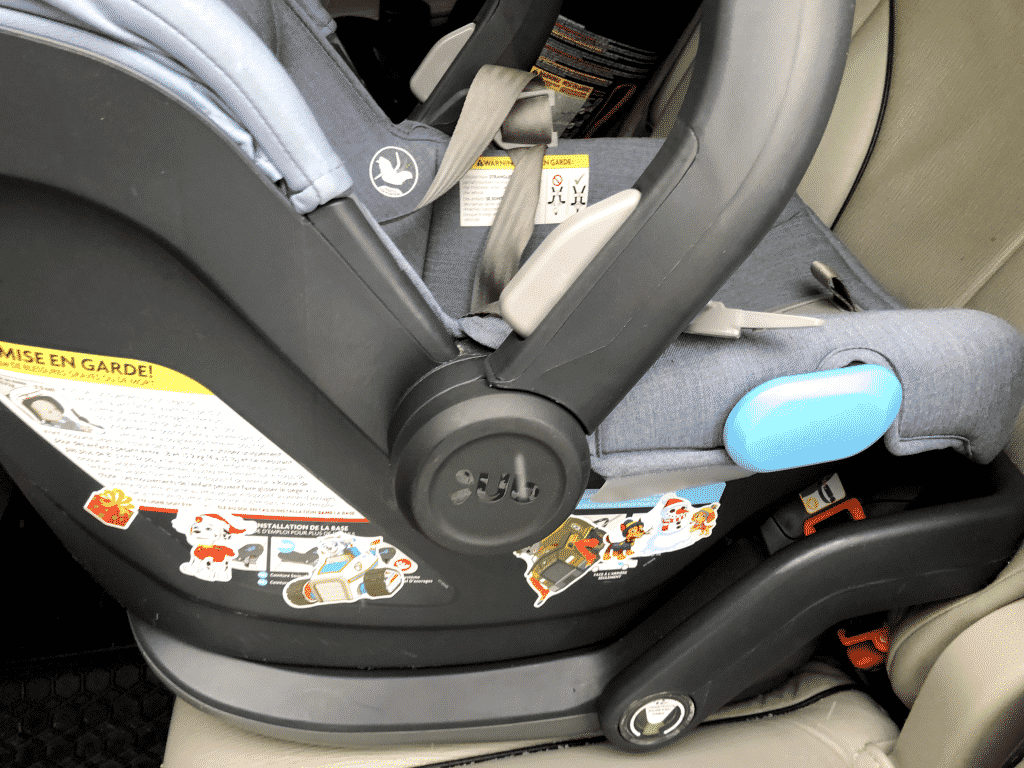 uppababy mesa sideview in car